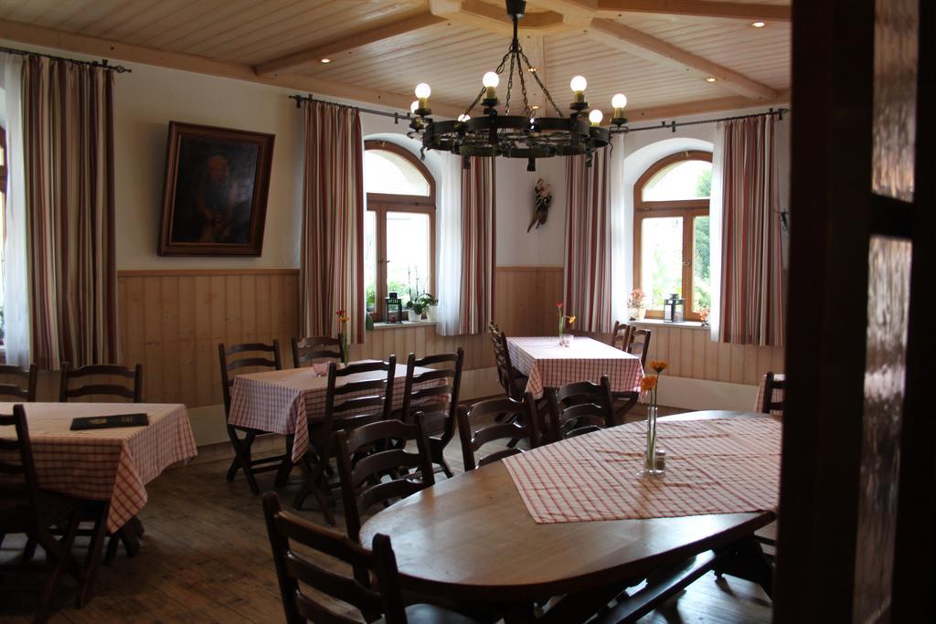 Hotel-Gasthof Die Post Brennerei Frankenhoehe Schillingsfürst Extérieur photo